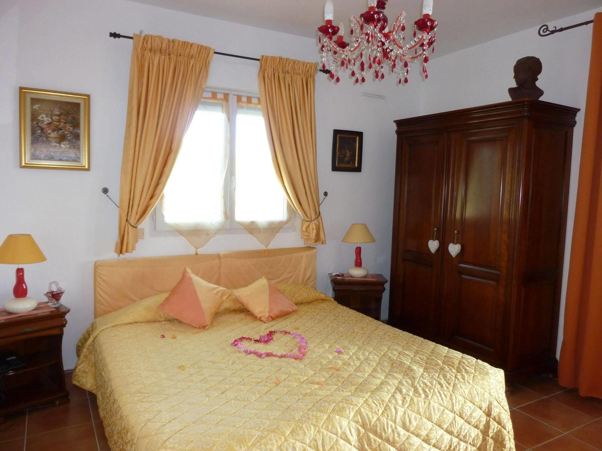 Hotel Martinengo Sainte-Maxime Kültér fotó