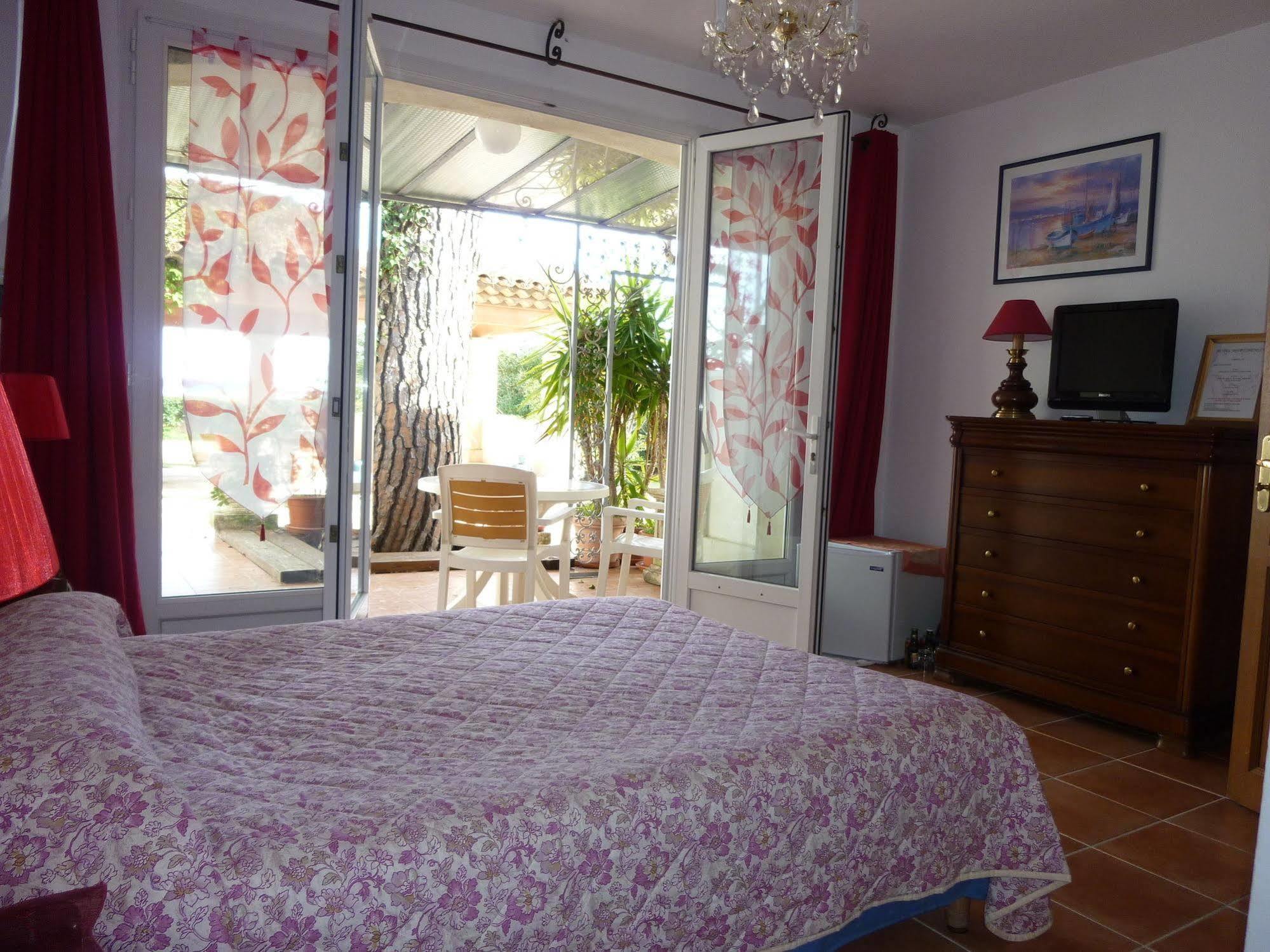Hotel Martinengo Sainte-Maxime Kültér fotó